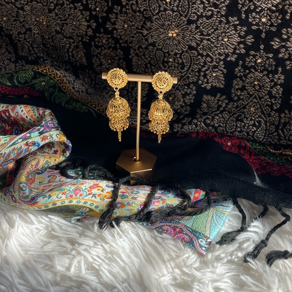 Golden Earrings - Picture 3 of 7